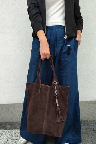 Zamszowa torebka shopper ciemna czekolada na Arena.pl