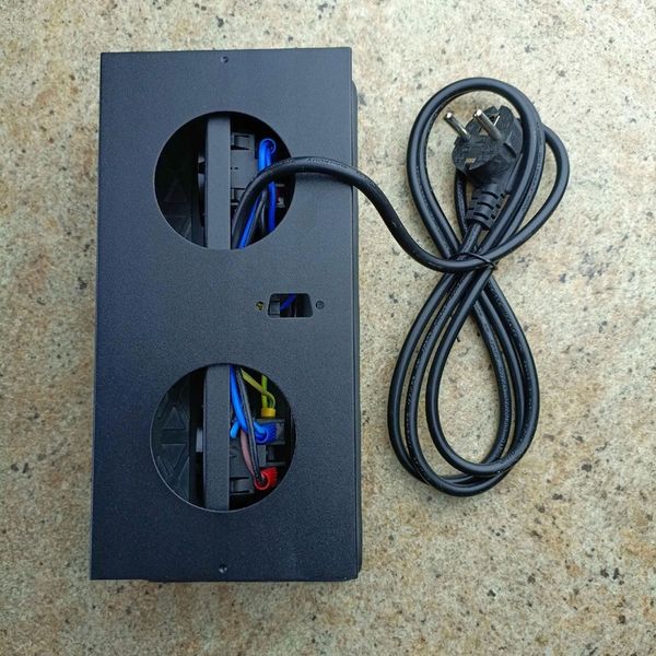 GNIAZDO CHOWANE W BLAT NABLATOWE + 2 USB CZARNE zdjęcie 4
