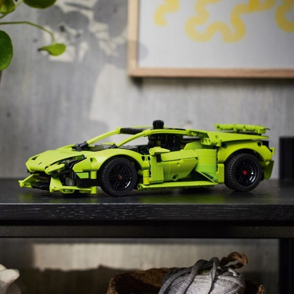 LEGO TECHNIC 42161 Lamborghini Huracán Tecnica zdjęcie 6