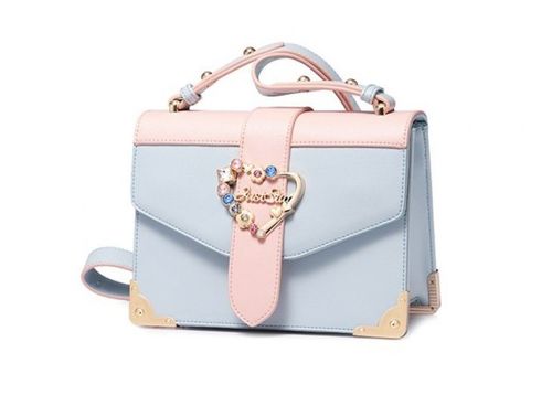 Modna czerwona listonoszka na Arena.pl