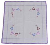 Obrus biały w serca 85x85cm