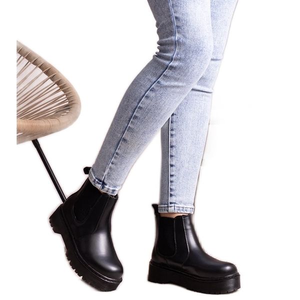 Czarne botki na platformie r.40 zdjęcie 1