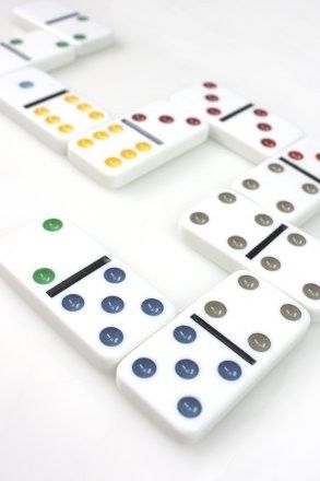 Tactic Domino klasyczne w puszce na Arena.pl