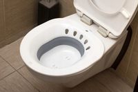 Nakładka bidetowa na toaletę sanitarna do podmywania higieniczna z pompką