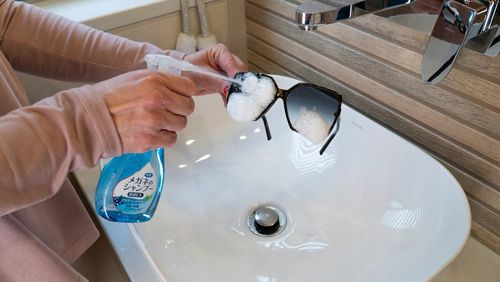 Innowacyjny Japoński SZAMPON DO OKULARÓW o zapachu Kwiatowym - 200ml SOFT99 na Arena.pl