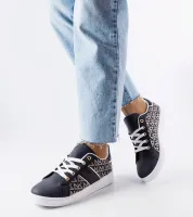 Granatowe sneakersy zdobione monogramem Bolduc 38