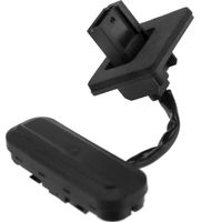 Opel Karl 15- przycisk otwierania klapy bagażnika