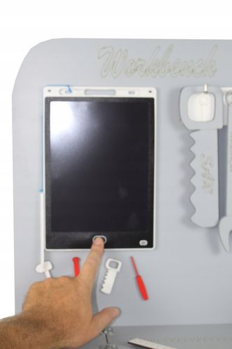 KOLOR Drewniany warsztat majsterkowicz tablet kłódka imadło schowek piła PL na Arena.pl