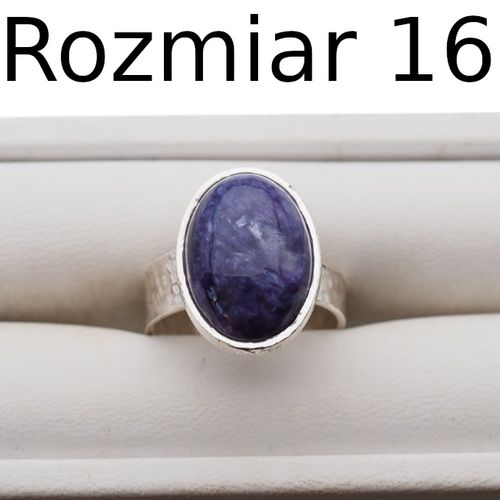 Pierścionek regulowany z owalnym Czaroitem w srebrze młotkowanym 1 na Arena.pl