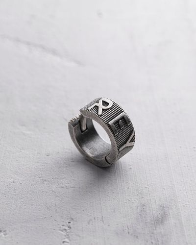 Srebrny kolczyk-kółko REYTEL na Arena.pl