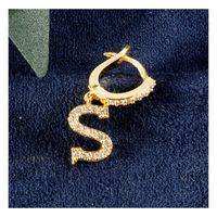 Kolczyki pozłacane literka S KST1683S