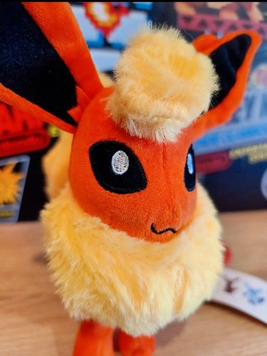 Pokemon FLAREON Zabawka na Arena.pl