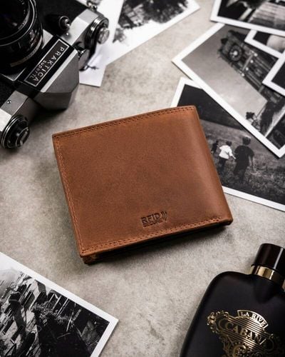 PETERSON portfel męski skórzany elegancki poziomy z brelokiem M096 brązowy na Arena.pl