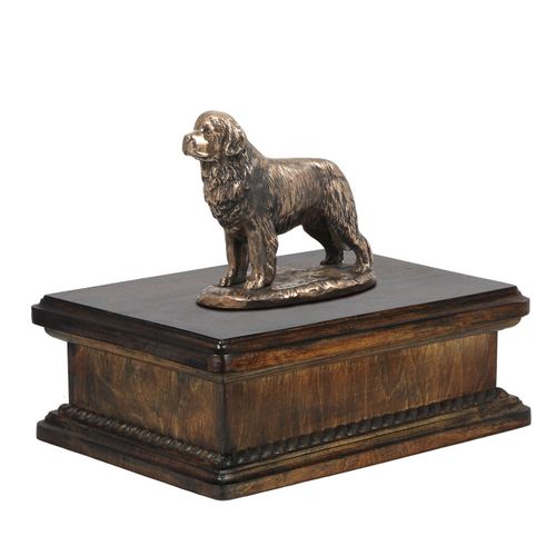 Nowofundland- eksluzywna urna na Arena.pl