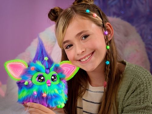Hasbro FURBY Galaxy Interaktywna Maskotka Zorza świeci w ciemności PL F8901 na Arena.pl