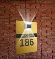 złota TABLICZKA ADRESOWA dibond oświetlony numer domu 30x20 pionowa