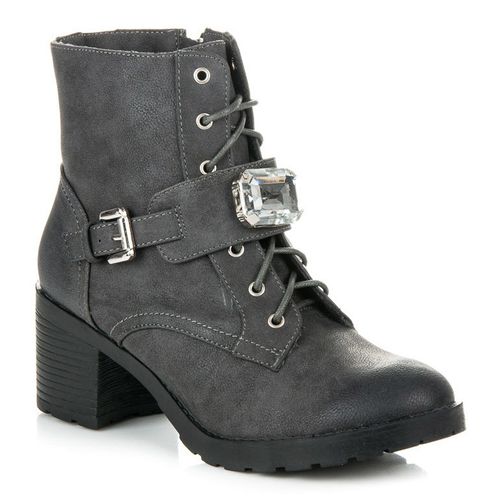 Workery na słupku r.36 na Arena.pl