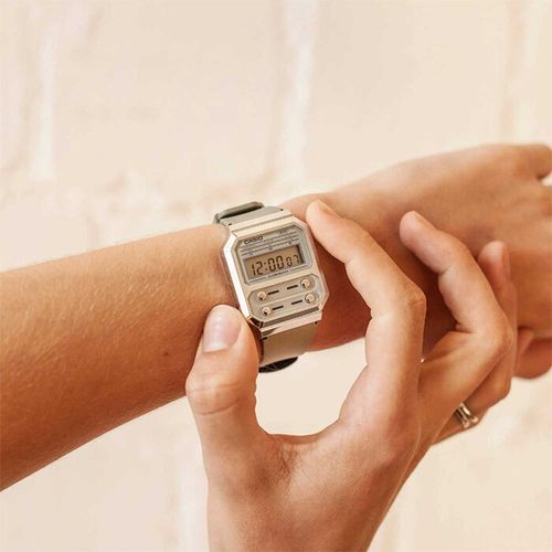 Zegarek CASIO A100WEF-8AEF. Kwarcowy, Kolor beżowy. Unisex. na Arena.pl