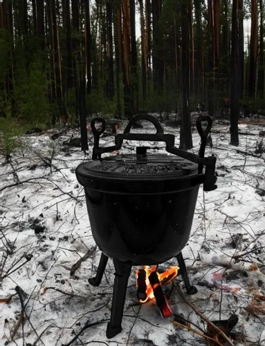 Kociołek żeliwny EMALIOWANY Meyerhoff MARMUREK 8L na Arena.pl