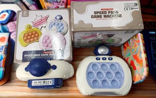 Gra POP IT - Niebieski astronauta na Arena.pl