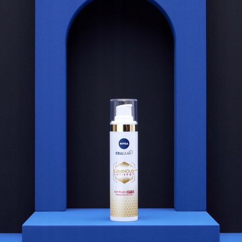 NIVEA CELLULAR LUMINOUS630 Krem na przebarwienia na dzień SPF50 + Na noc na Arena.pl