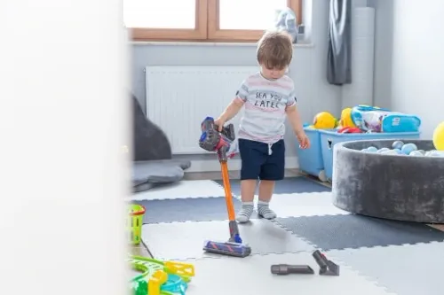 ODKURZACZ PIONOWY DLA DZIECI WCIĄGA AGD NA BATERIE na Arena.pl