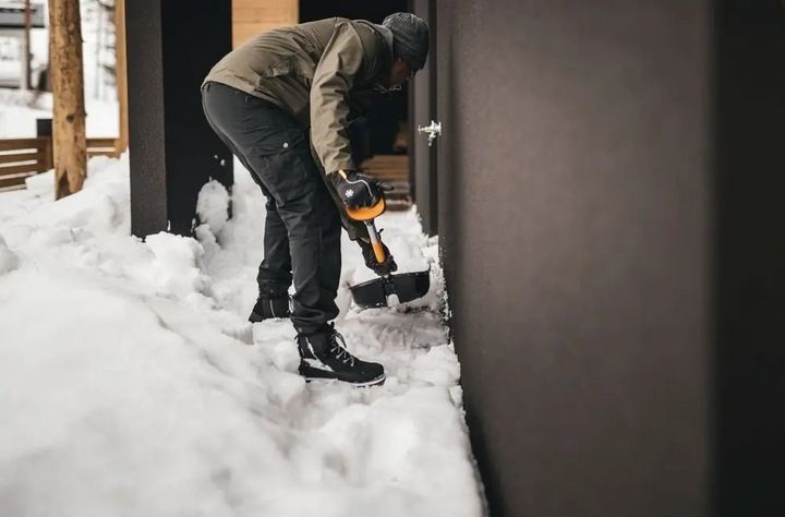 Szufla do śniegu Solid Fiskars 1052525 zdjęcie 8