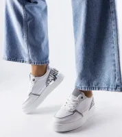 Białe sneakersy na platformie Tooele 40