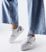 Białe sneakersy na platformie Tooele 40