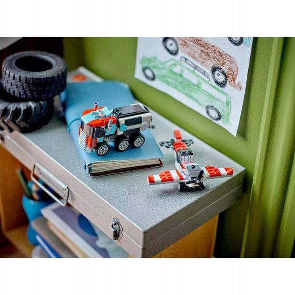 LEGO Creator 3 w 1 31146 Ciężarówka z platformą i helikopterem zdjęcie 4