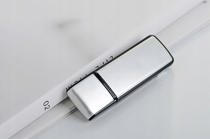 Mini dyktafon szpiegowski detekcja głosu pendrive 8GB USB zdjęcie 3