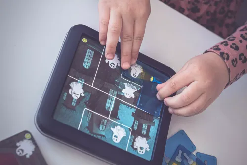 Smart Games. Łowcy duchów na Arena.pl