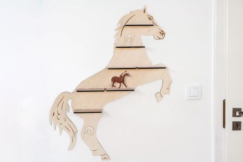 Regał, półka na figurki - konik na Arena.pl