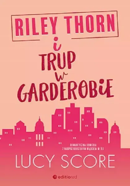 Riley Thorn i trup w garderobie zdjęcie 1