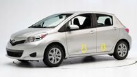 Toyota Yaris 2007-2012 - Listwy chrom boczne drzwi chromowane ochronne