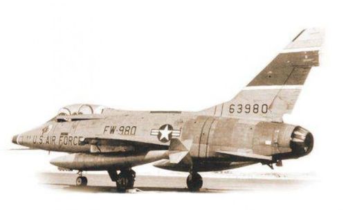 Italeri F-100F Super Sabre na Arena.pl