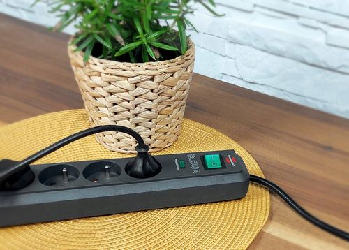 LISTWA PRZEPIĘCIOWA BRENNENSTUHL 4 GNIAZDA 13500A na Arena.pl