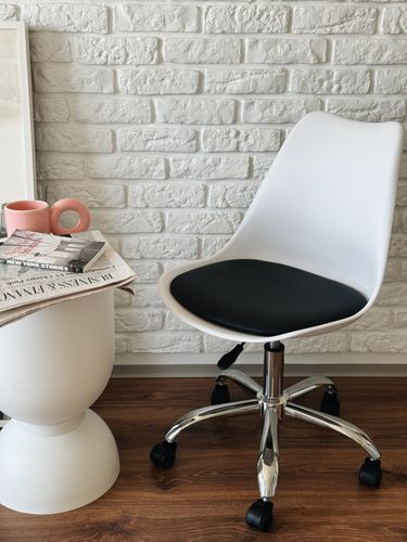 krzesło iger biało/czarne na Arena.pl