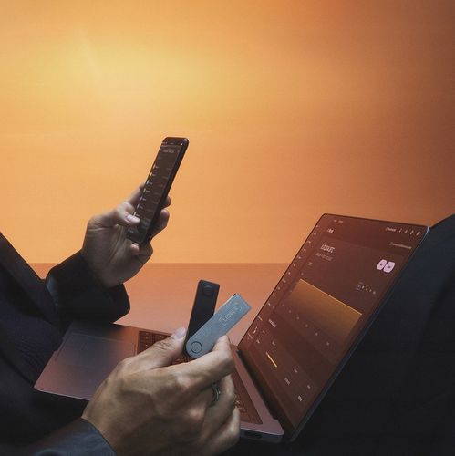 Portfel do kryptowalut Ledger Nano X kompatybilny z Windows/Mac/iOS/Android na Arena.pl