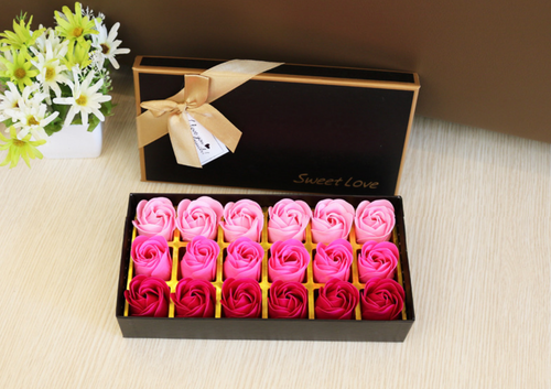 Flowerbox mydlane kwiaty różane na prezent dzień kobiet dla dziewczyny żony na Arena.pl