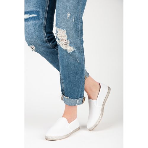 Białe espadryle slip on r.40 na Arena.pl