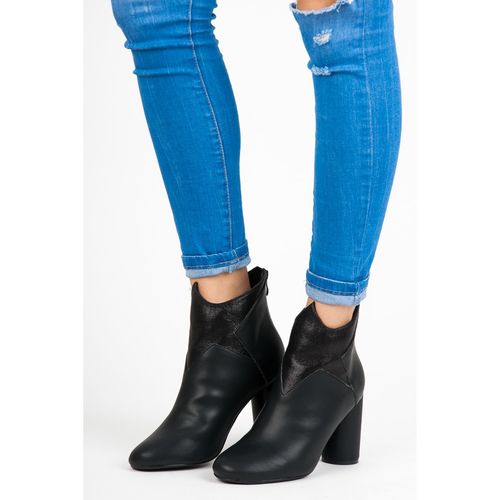 Botki Na Słupku r.39 na Arena.pl