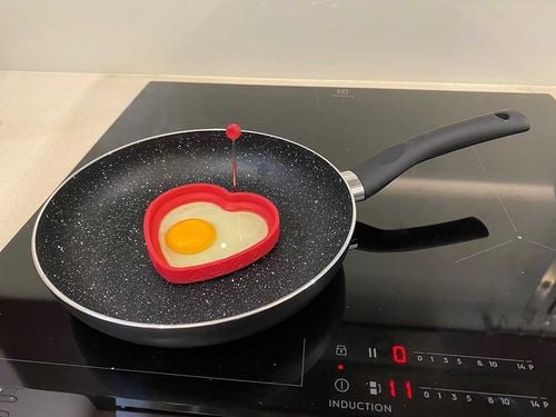 patelnia z powłoką marmurową kinghoff marmo 26cm kh-3982 na Arena.pl