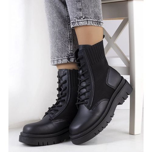 Czarne traperki r.36 na Arena.pl