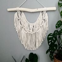 Makrama na ścianę | naturalna gałąź | złamana biel | dekoracja boho