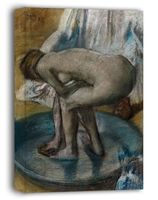 Woman Bathing in a Shallow Tub, Edgar Degas - obraz na płótnie 30x40 cm