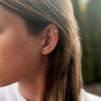 Pozłacana ręcznie wykonana nausznica Wrap 4 mm