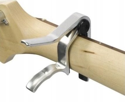 KAPODASTER GITARY AKUSTYCZNEJ KLASYCZNEJ ELEKTRYCZNEJ KAPO CAPO + KOSTKA na Arena.pl