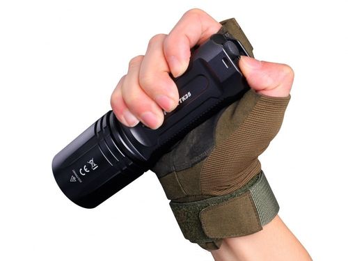 Latarka Fenix TK35 2018 na Arena.pl