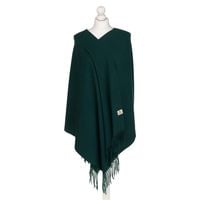 ciepły szal dwustronny w odcieniu butelkowej zieleni - peterson